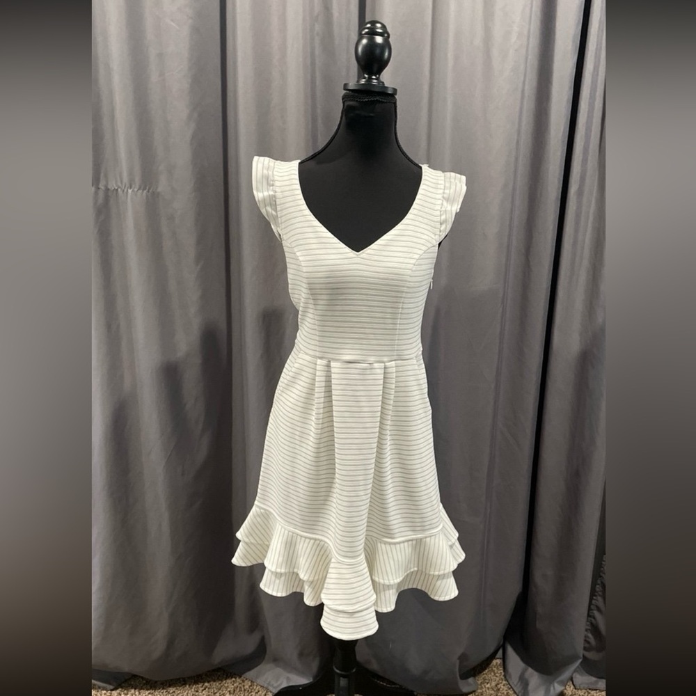Anthropologie Maeve striped ruffle dress size 6